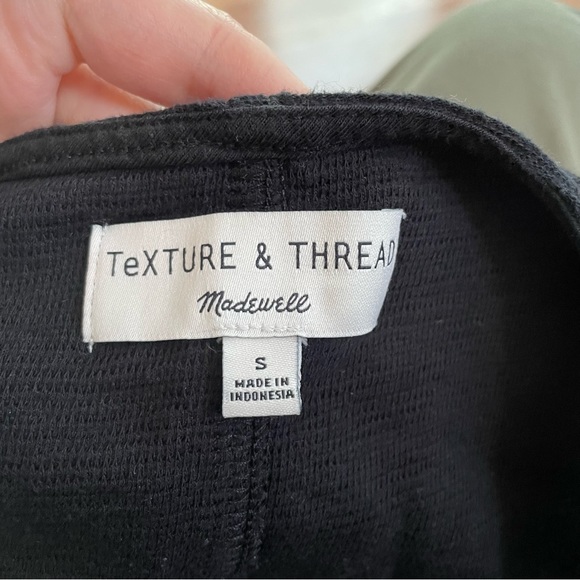 Madewell textured tie front button up sleeveless top - Picture 3 of 3